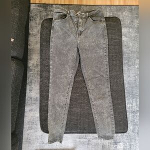 Levis Mile High Super Skinny size 31 gray acid wash jeans